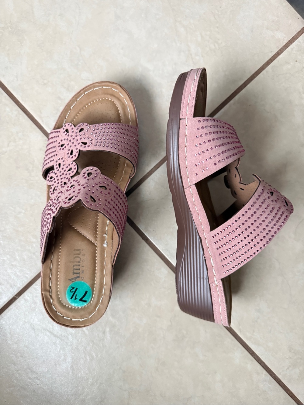 Womens Pink Wedge Sandal Dressy Comfortable Casual Slip on Summer Size 7.5